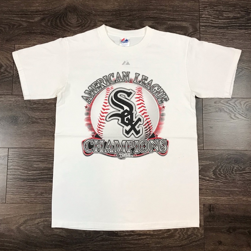 Majestic MLB Men’s Vintage 2000’s Chicago White Sox Champion World Series Shirt